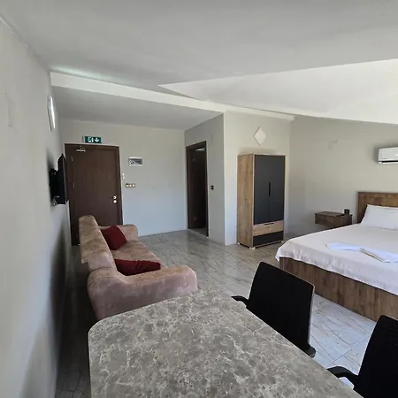 Olive Tree Aparthotel 3*