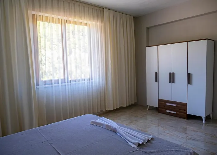 Olive Tree アパートホテル ムーラ